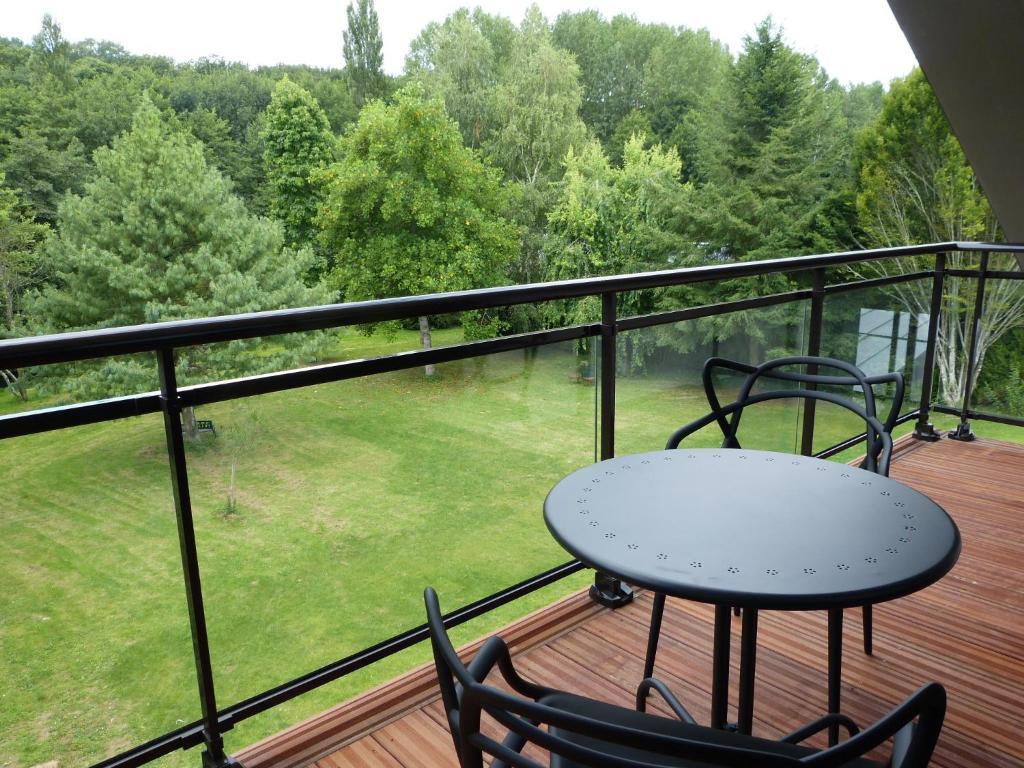 L'aubiniere Restaurant & 4* Saint-Ouen-les-Vignes
